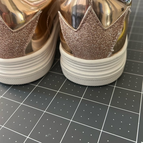 Nature Breeze Rose Gold Star Sneakers - Picture 7 of 10